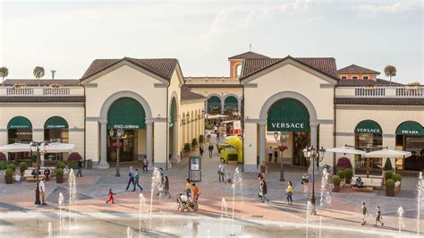 serravalle outlet website